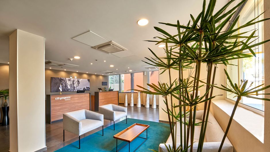 City Express by Marriott Queretaro Lobby
