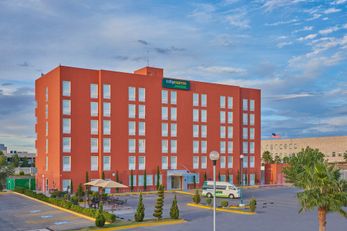 City Express Junior-Marriott Consulado
