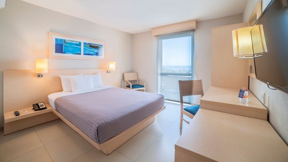 City Express by Marriott Room