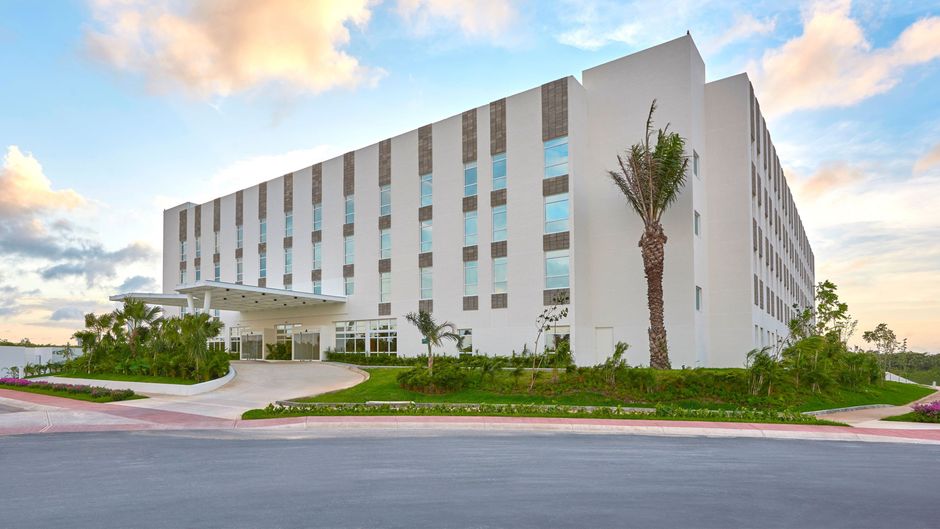 City Express Plus-Marriott Arpt Riviera Exterior