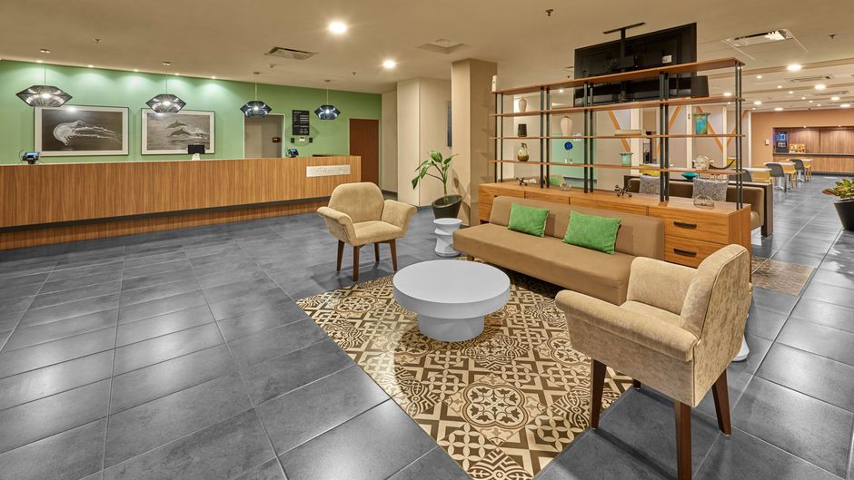City Express Plus by Marriott Lobby