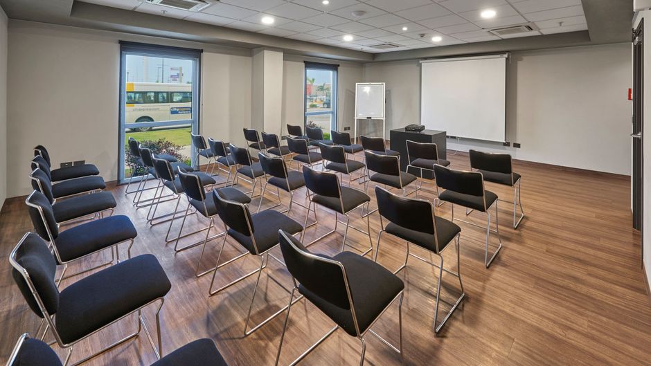 City Express by Marriott Tampico Meeting