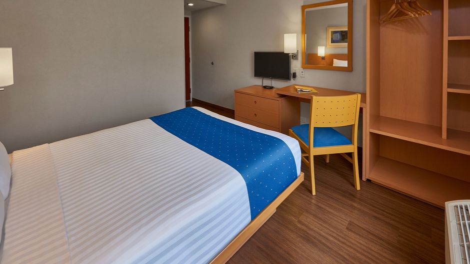 City Express by Marriott Room