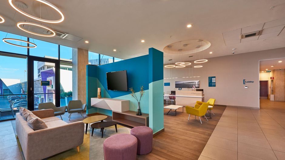 City Express Suites by Marriott Lobby