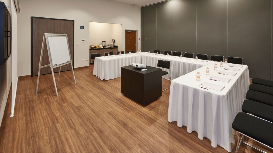 City Express Suites by Marriott Meeting