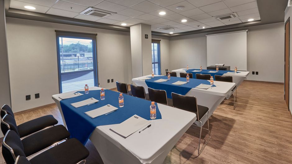 City Express Plus by Marriott Meeting