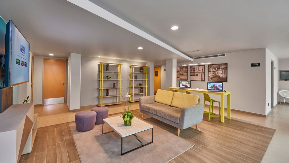 City Express Suites by Marriott Anzures Lobby