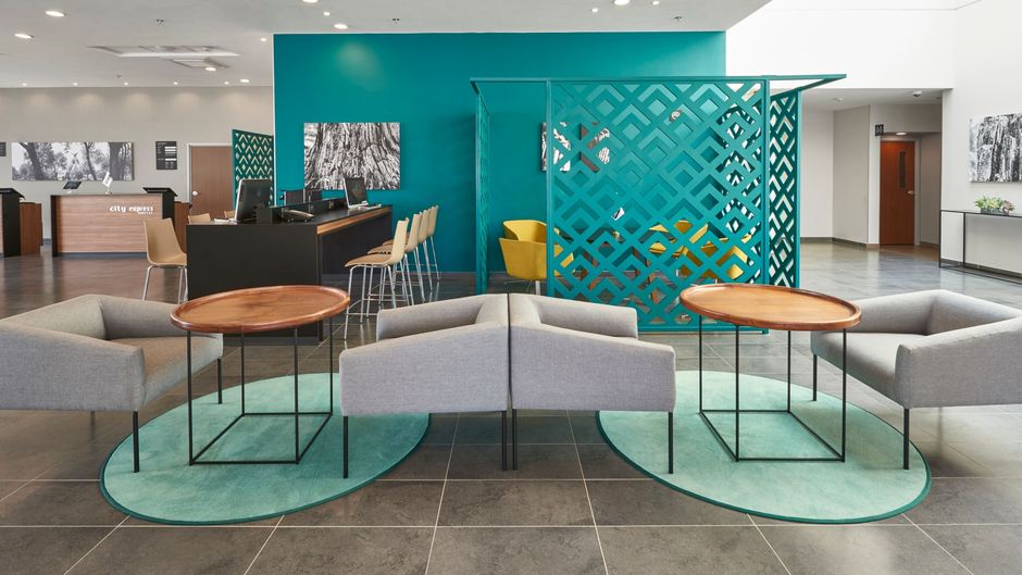 City Express by Marriott La Raza Lobby