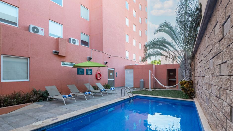 City Express Junior by Marriott Pool