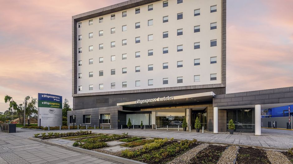 City Express Junior by Marriott Airport Exterior