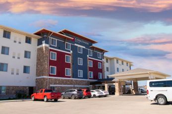 Candlewood Suites Fargo