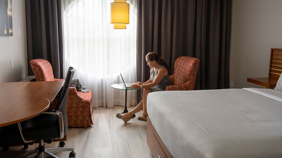 Jaro Hotel Lindbergh Room