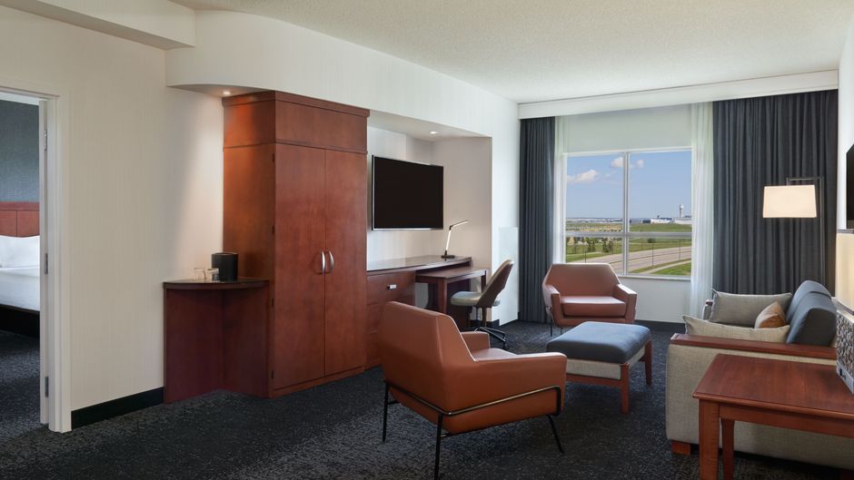Courtyard by Marriott Calgary Airport Room