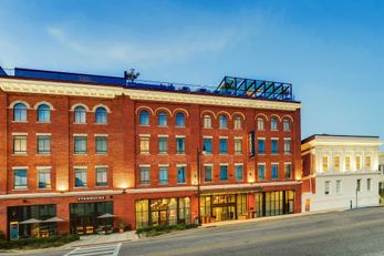 Trilogy Hotel Montgomery, Autograph Coll