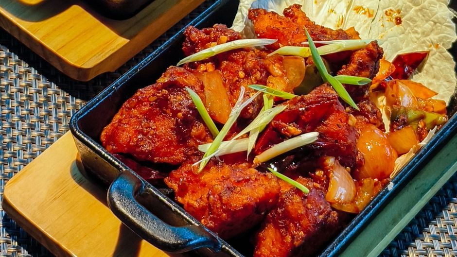 Holiday Inn Express Kolkata Airport Restaurant
