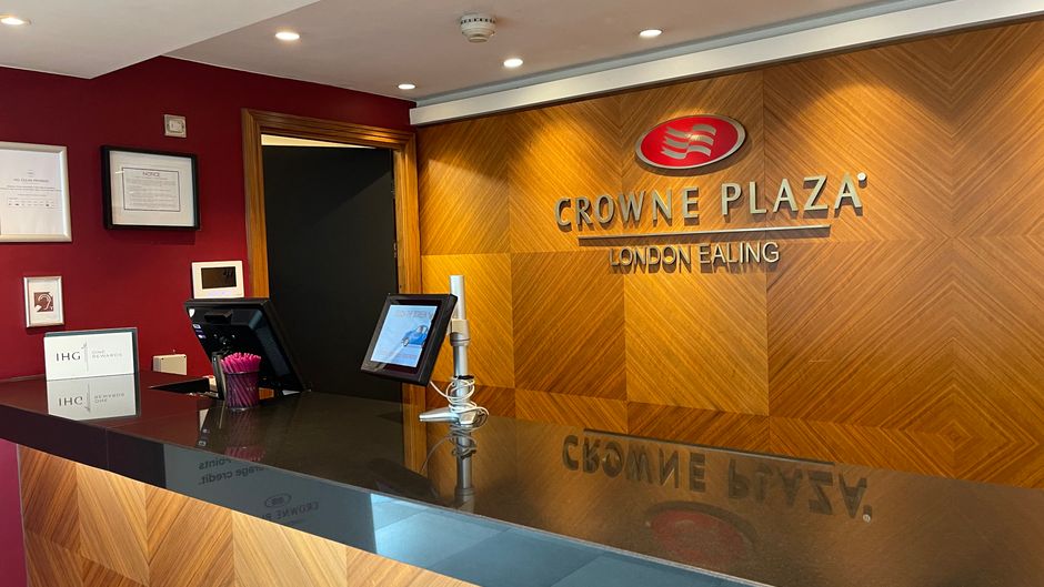 Crowne Plaza London Ealing Exterior
