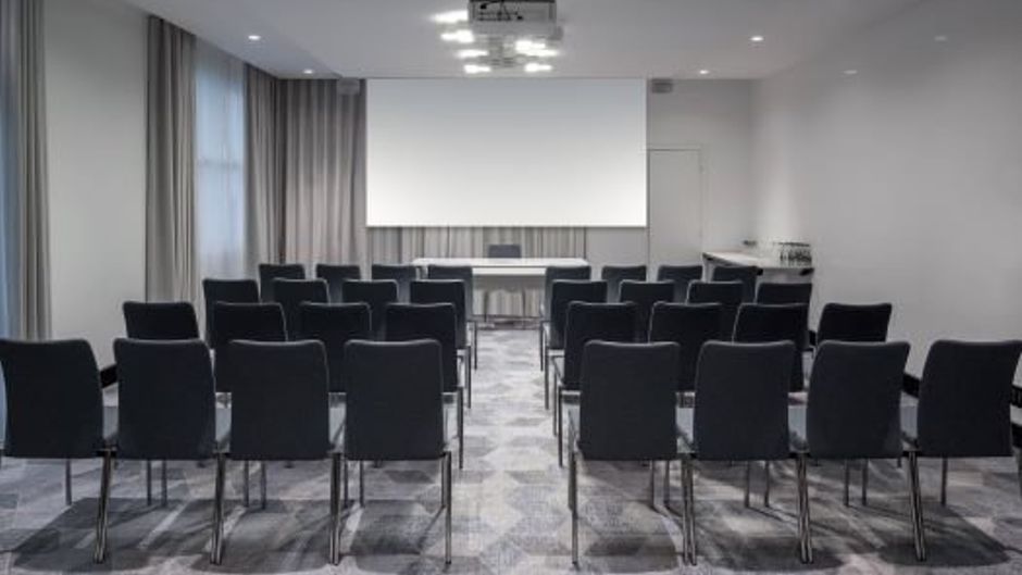Jangle Hotel Paris CDG Airport Meeting