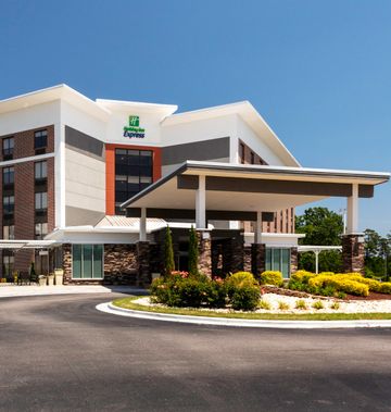 Holiday Inn Express Sports Center