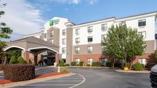 Holiday Inn Express & Suites