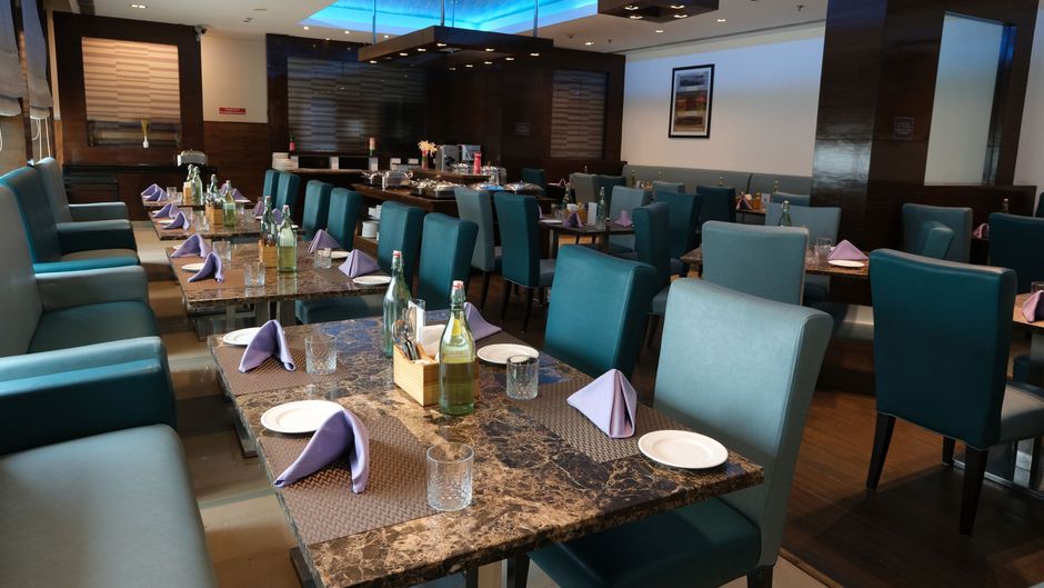 Four Points by Sheraton Vadodara Restaurant