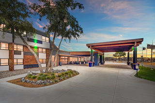Holiday Inn Hotel & Suites St Cloud