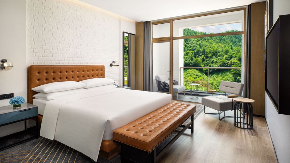 Four Points by Sheraton Qiandao Lake Suite
