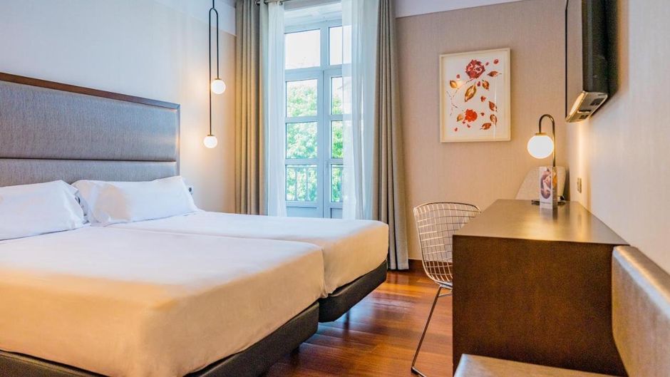 Hotel Compostela Room