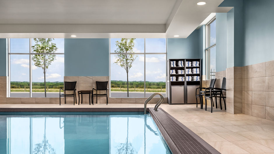 Holiday Inn Express Strathroy Pool
