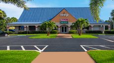 HomeTowne Studios Vero Beach - I-95