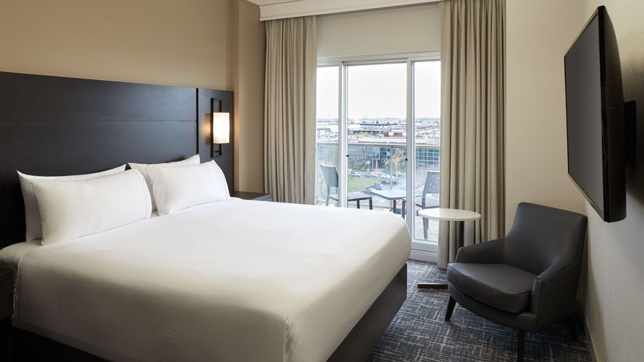 Residence Inn Montreal Airport Room
