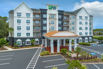 Holiday Inn Express Hotel & Suites