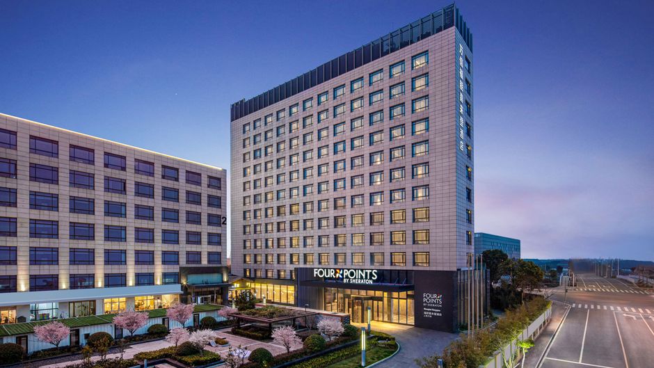 Four Points Sheraton Shanghai, Kangqiao Exterior