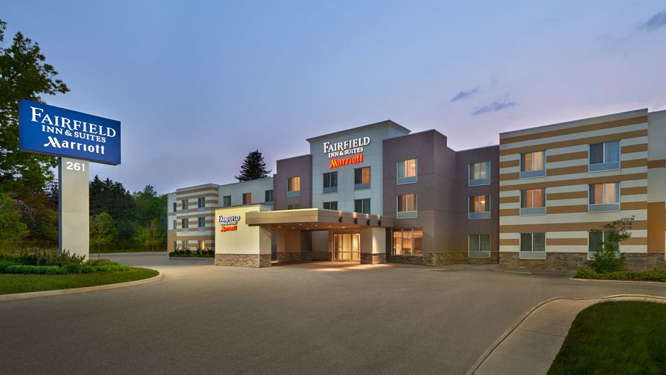 Fairfield Inn & Suites Barrie Exterior