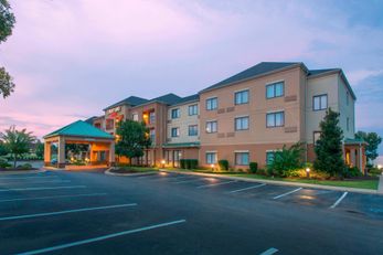 Courtyard Montgomery Prattville