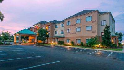Courtyard Montgomery Prattville