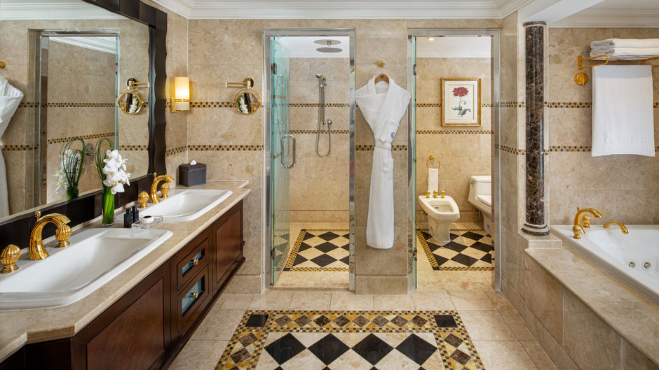 Beach Rotana Suite