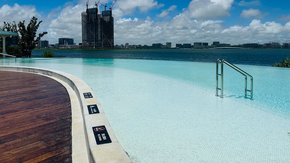 InterContinental Hotel Harbour City Pool