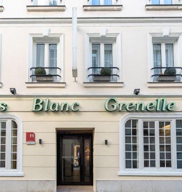 Lilas Blanc Hotel