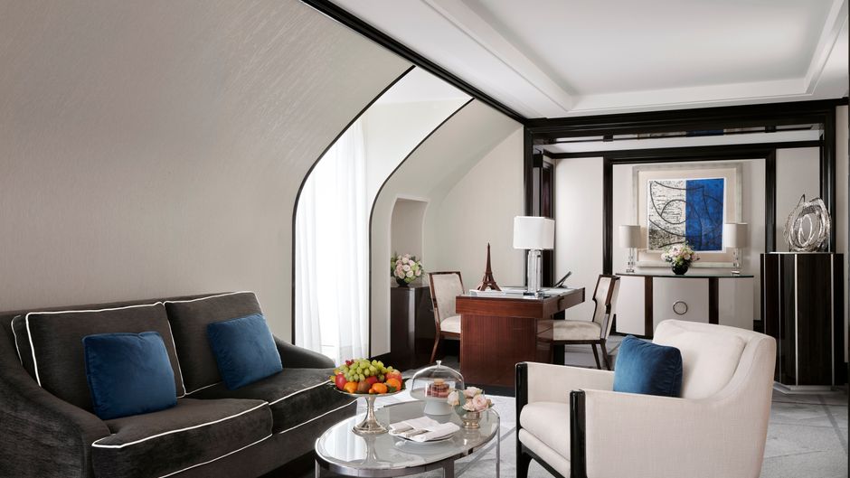The Peninsula Paris Suite