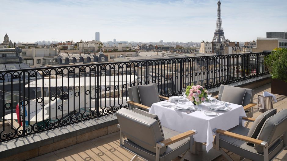 The Peninsula Paris Exterior