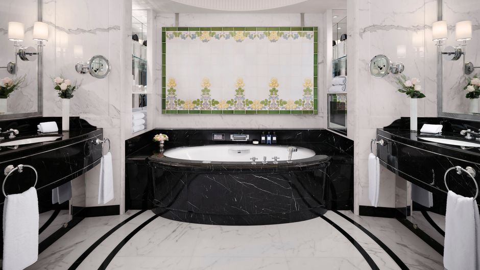 The Peninsula Paris Room