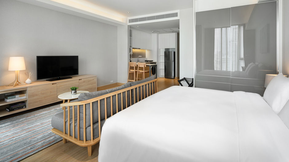 Oakwood Suites Bangkok Room
