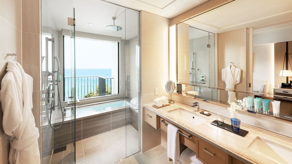 Halekulani Okinawa Room