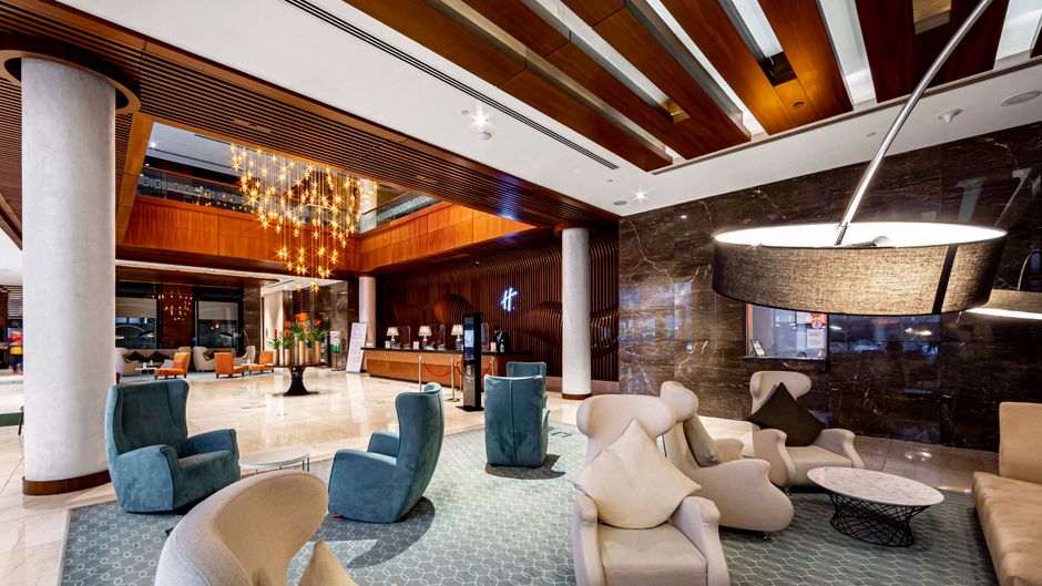 Holiday Inn Baku Exterior