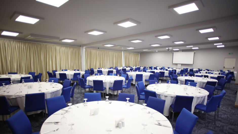 Holiday Inn Express Manisa West Ballroom