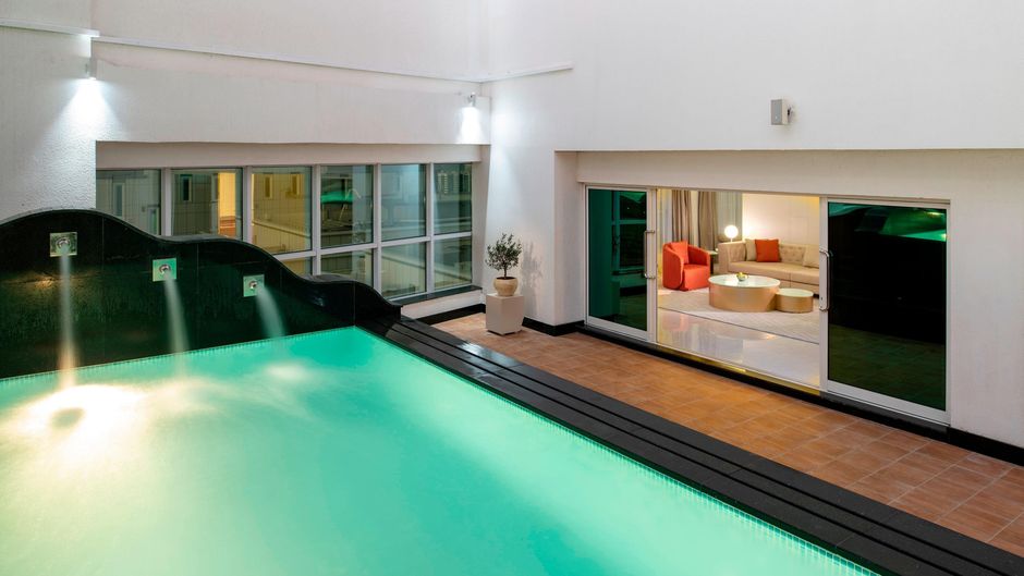 Four Points by Sheraton Sharjah Pool