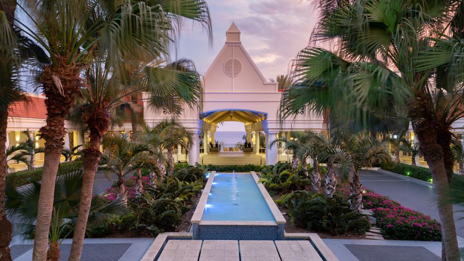 Curacao Marriott Beach Resort Exterior