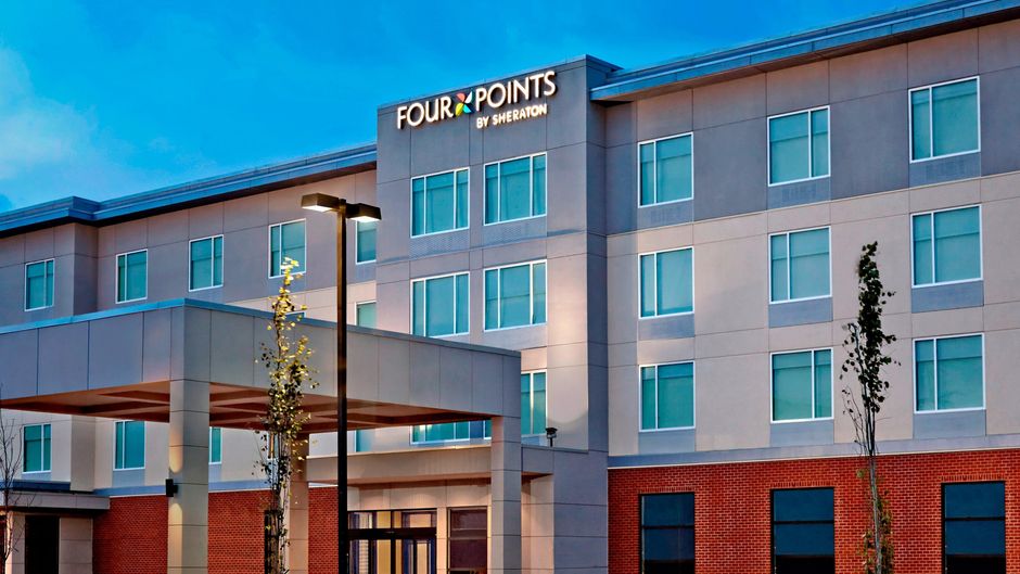 Four Points Sheraton Edmonton Intl Arpt Exterior