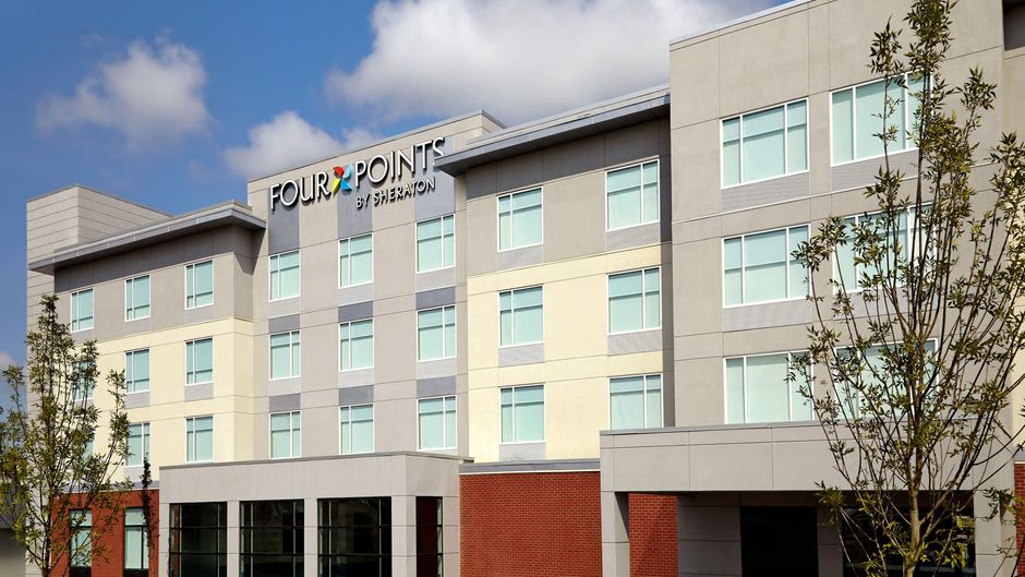 Four Points Sheraton Edmonton Intl Arpt Exterior