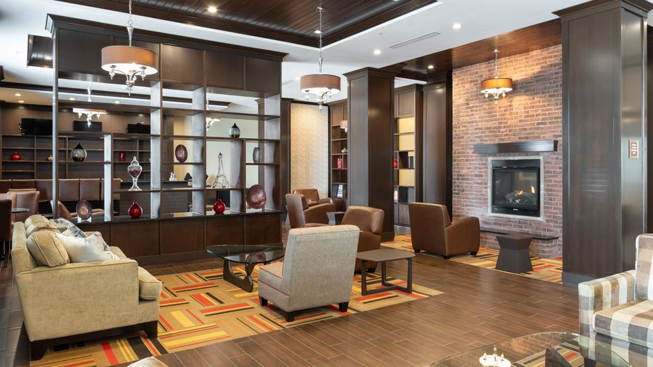 Four Points Sheraton Edmonton Intl Arpt Lobby